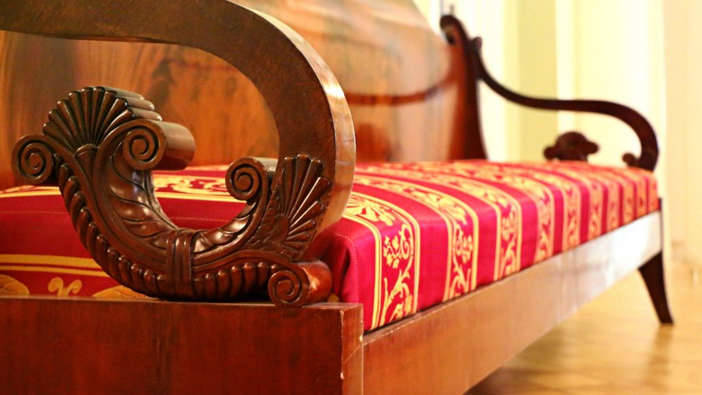 Pode o percevejo de cama viver em mobiliário de madeira